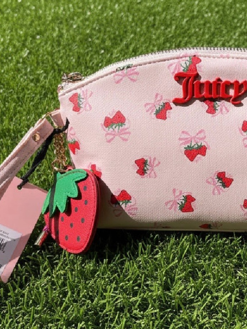 🍓Juicy Couture Pink Strawberry Purse with Heart Mirror Keychain🍓